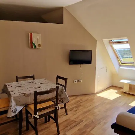 Daire Carolmike Oasis Kamchia Reserve *